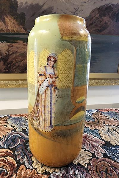 Royal Doulton - Shakespeare Katherine vase