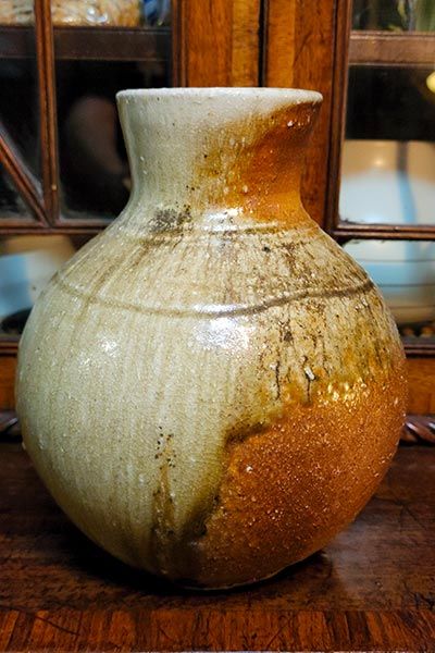 NZ Pottery: Estelle Martin Pottery Vase