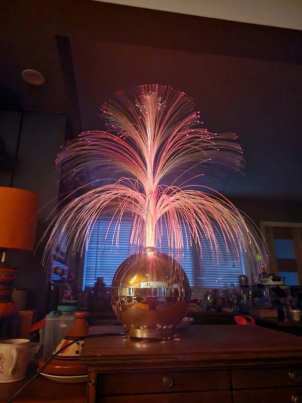 Retro Electronics: Retro Fountain Fibre Optic lamp