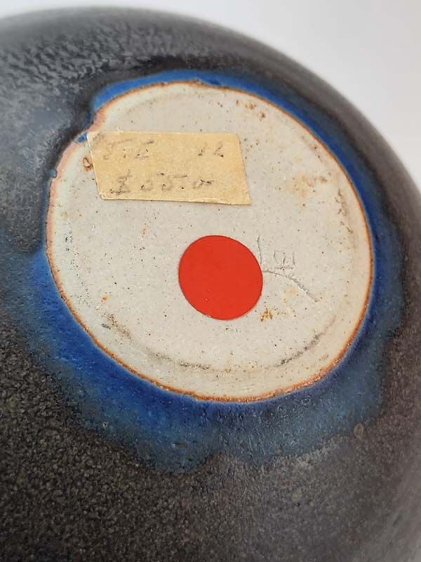 - Signed studio pottery: Frederika Ernsten - Vase
