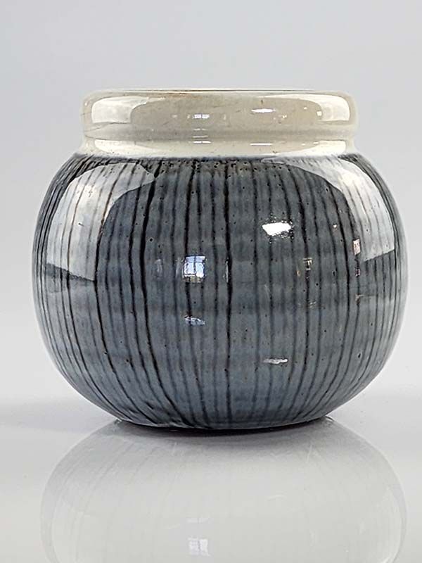 NZ Pottery: Hanmer pottery gloss vase