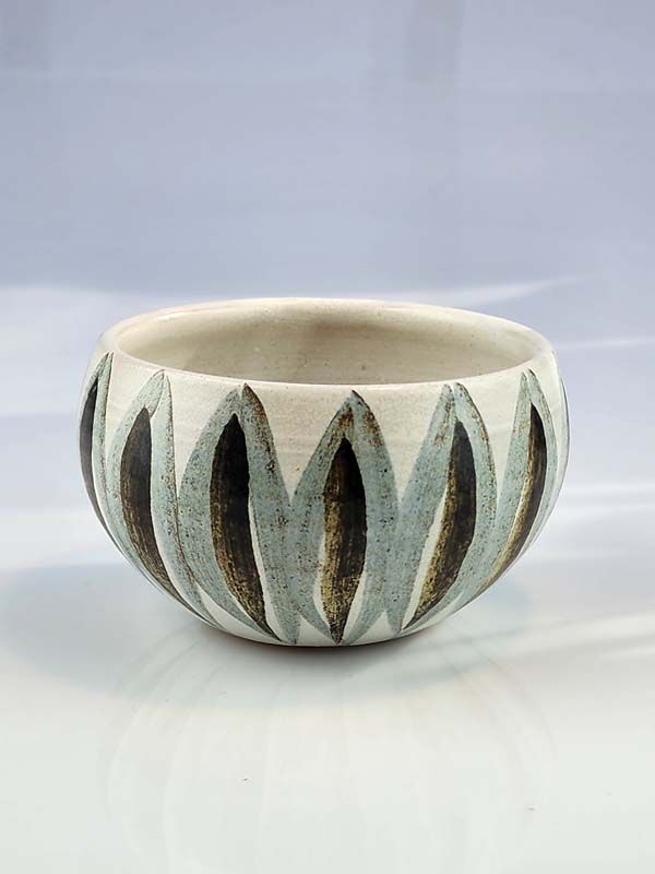 Hanmer Pottery bowl