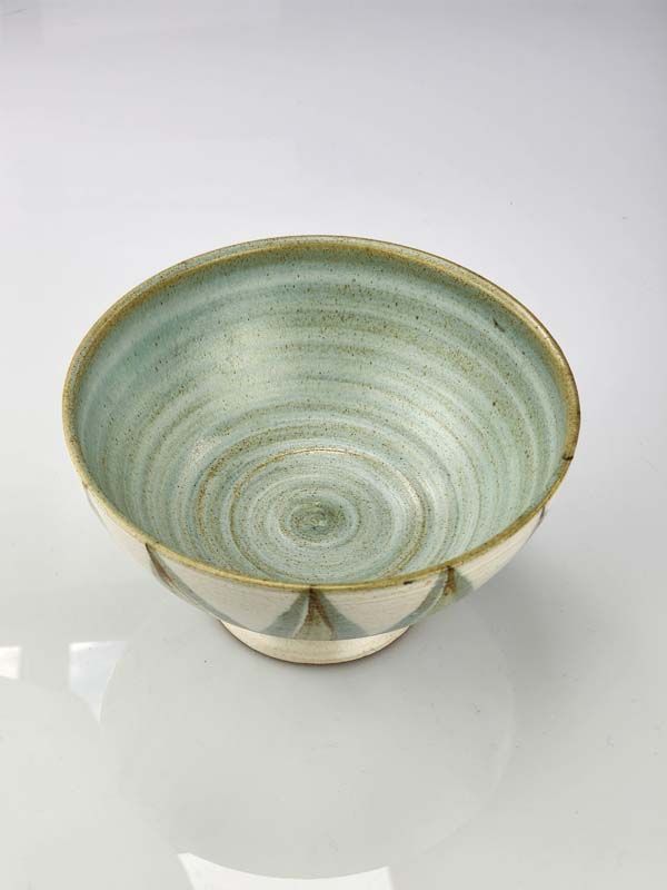 NZ Pottery: Hanmer pottery raised bowl 