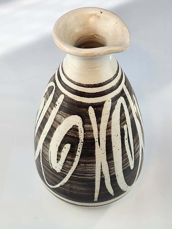 NZ Pottery: Hanmer pottery vinegar jug