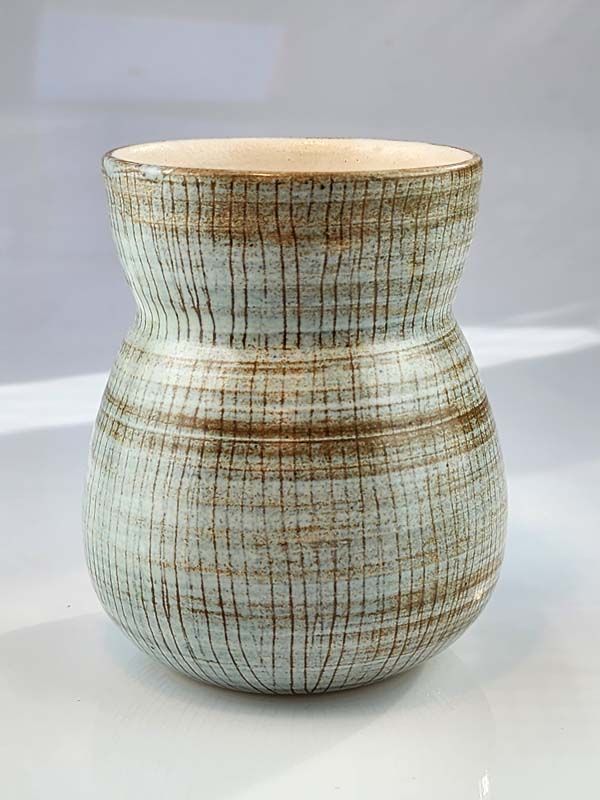 Hanmer pottery: Hanmer pottery vase
