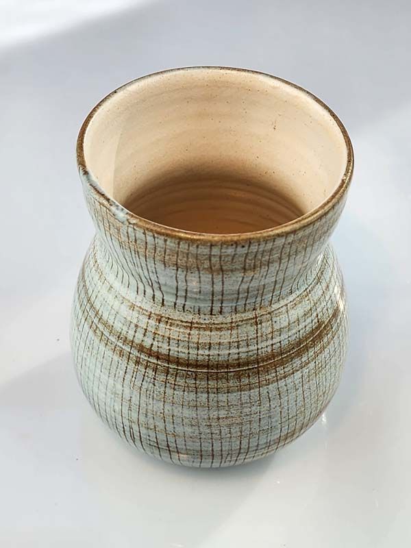 Hanmer pottery: Hanmer pottery vase