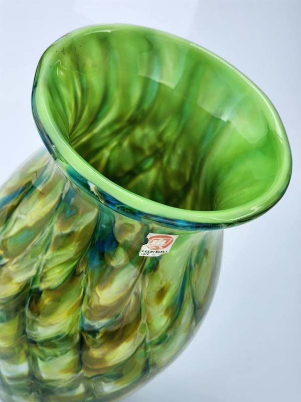 Vintage & Retro: Iwatsu Hineri Glass vase