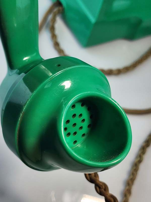 Retro Electronics: Jade Green Bakelite Telephone