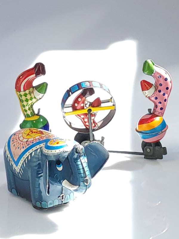 Tinplate Japan Elephant and Clowns