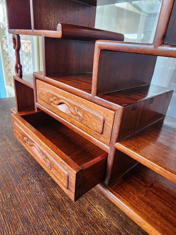 Vintage & Retro: Vintage Japanese Display