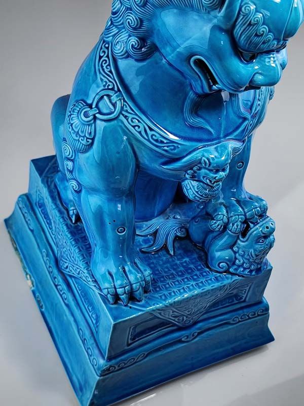 Asian items: Large Blue Chinese Foo Dogs