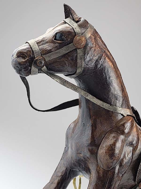 Vintage & Retro: Leather Horse