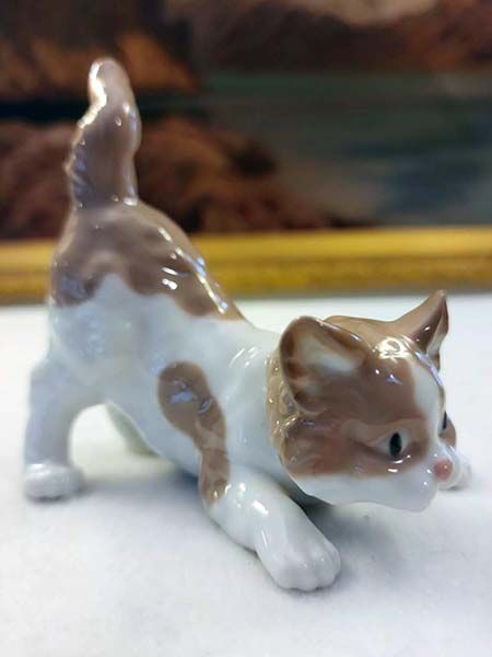 Lladro: Lladro - Attentive Cat