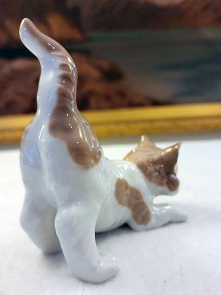 Lladro: Lladro - Attentive Cat