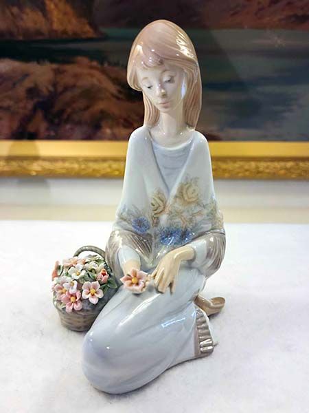 Lladro - Model #7607: Flower song