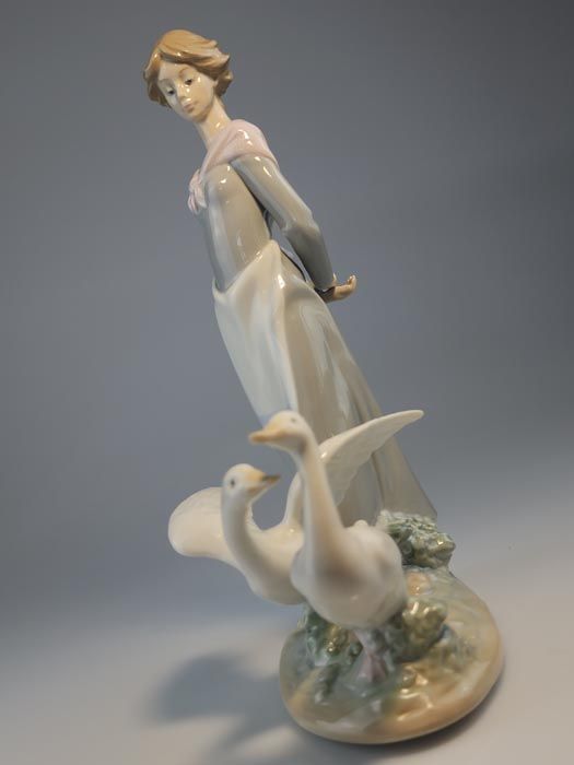 China & Ceramics: Lladro - Barnyard Scene 5659