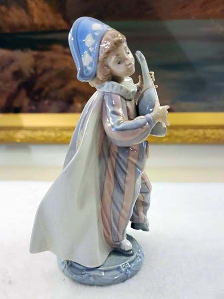Lladro: Lladro - Mandolin Serenade