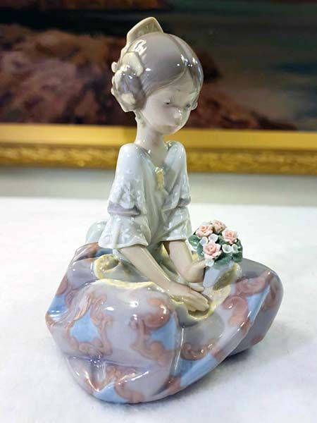 Lladro: Lladro - Serene Valencia