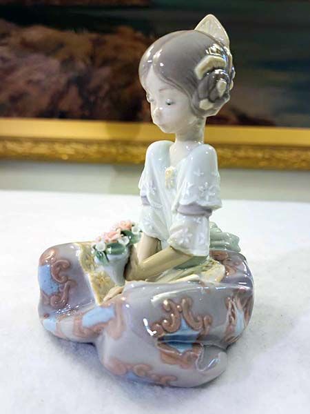 Lladro: Lladro - Serene Valencia