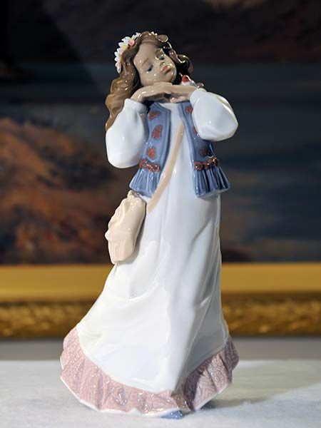 Lladro: Lladro - Dreams of Summer Past