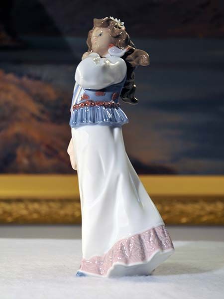 Lladro: Lladro - Dreams of Summer Past