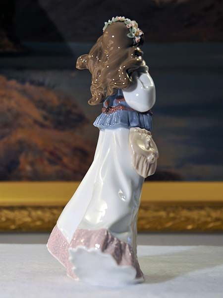 Lladro: Lladro - Dreams of Summer Past