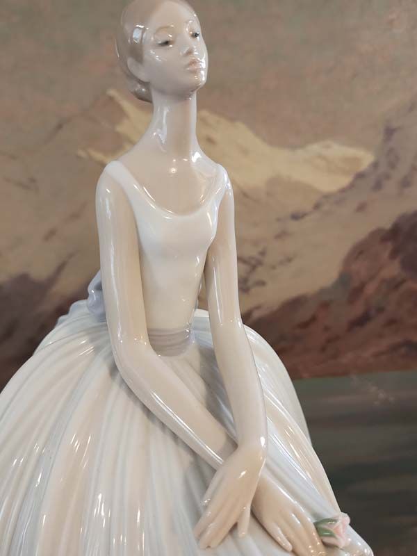 Lladro: Lladro - Refinement Ballet Woman