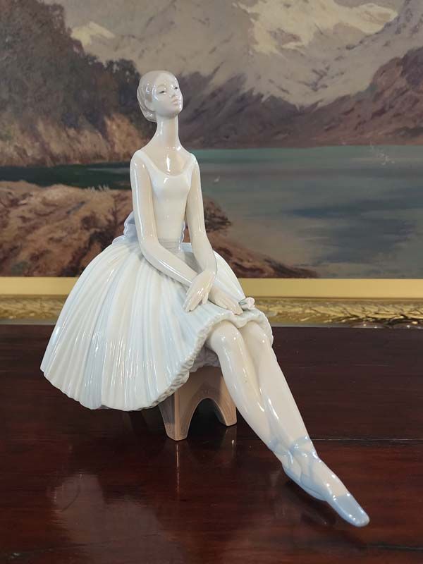 Lladro: Lladro - Refinement Ballet Woman