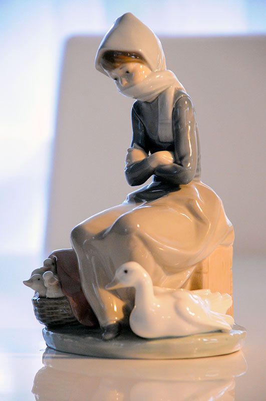 Lladro: Lladro - Duck Seller figurine