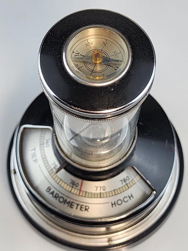 Vintage & Retro: Art Deco Barometer Weather Station