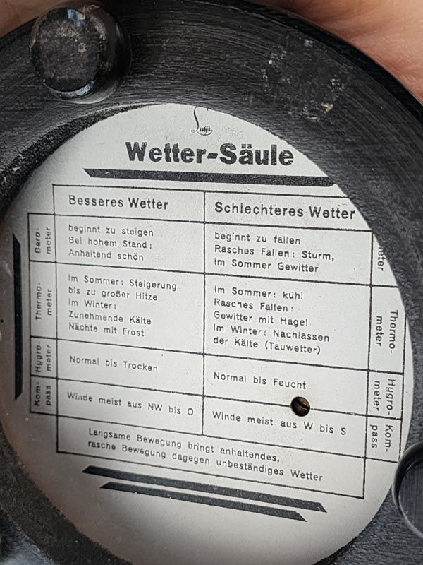 Vintage & Retro: Art Deco Barometer Weather Station