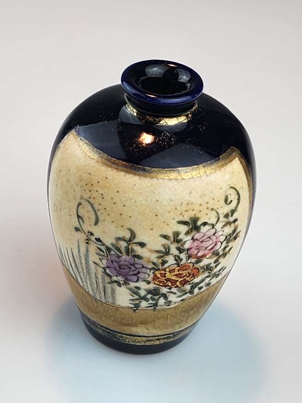 Asian items: Satsuma Bottle