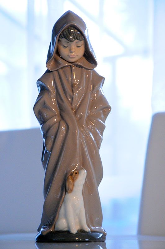 China & Ceramics: Nao - Boy in rob with dog