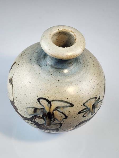 - Signed studio pottery: Neil Grant - Vase