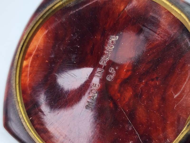 Curios: Powder Compact - Wellington Exhibition 1940