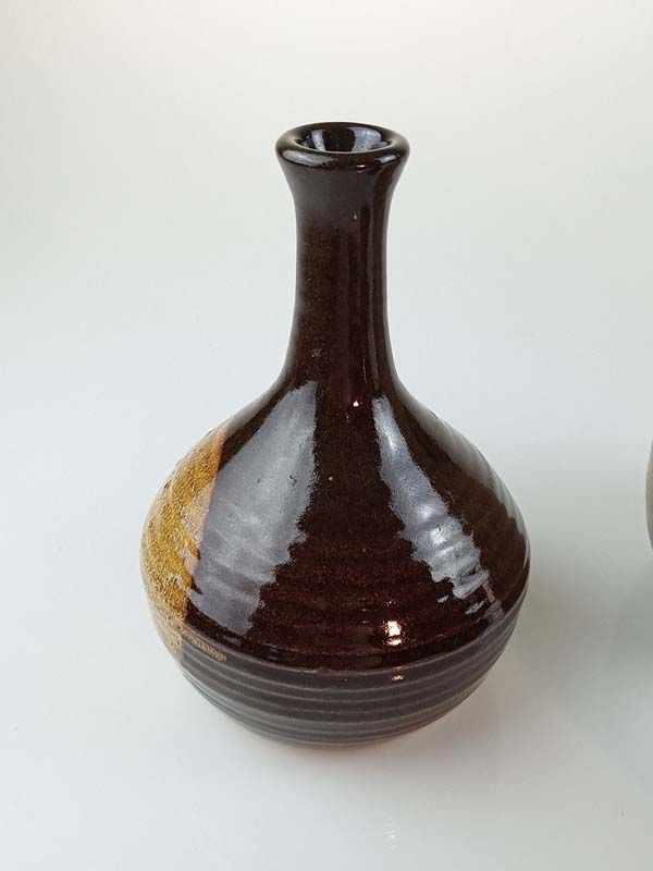 NZ Pottery: Pottery Vases - Honey Pot Gallery