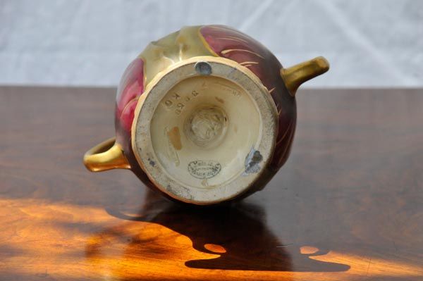 China & Ceramics: Amphora - Vase