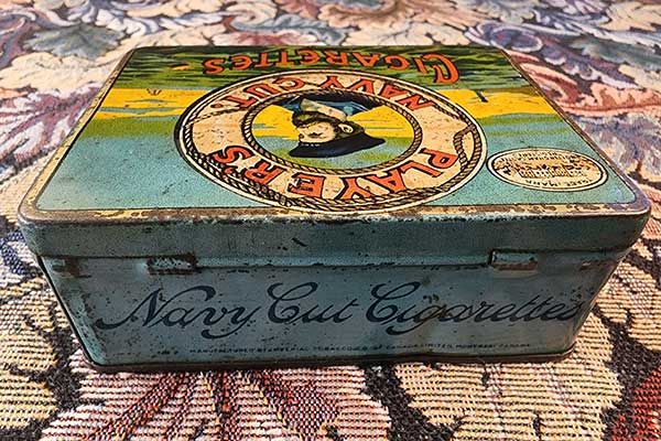 Curios: Players Navy Cut Cigarettes Tin