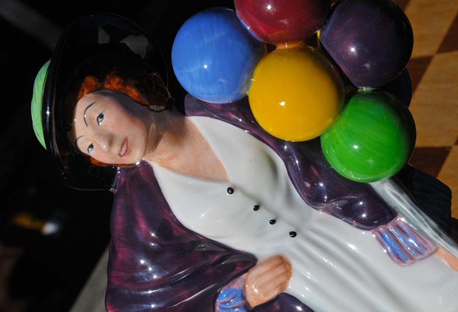 Royal Doulton figurine - Balloon Lady