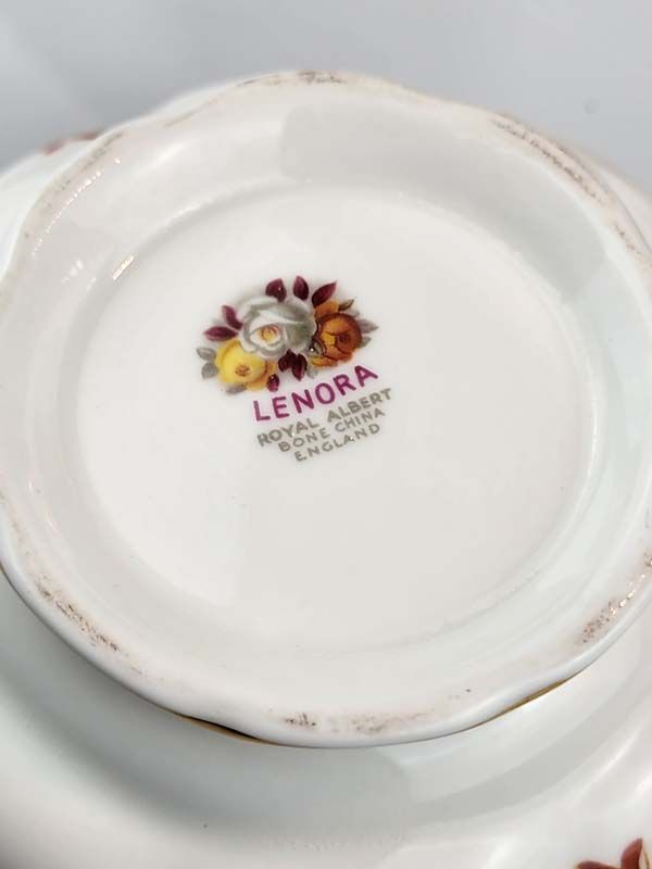 China & Ceramics: Royal Albert - Lenora tea set