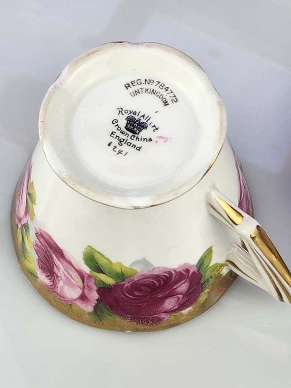 Royal Albert: Royal Albert - Old English Rose Heavy Gold