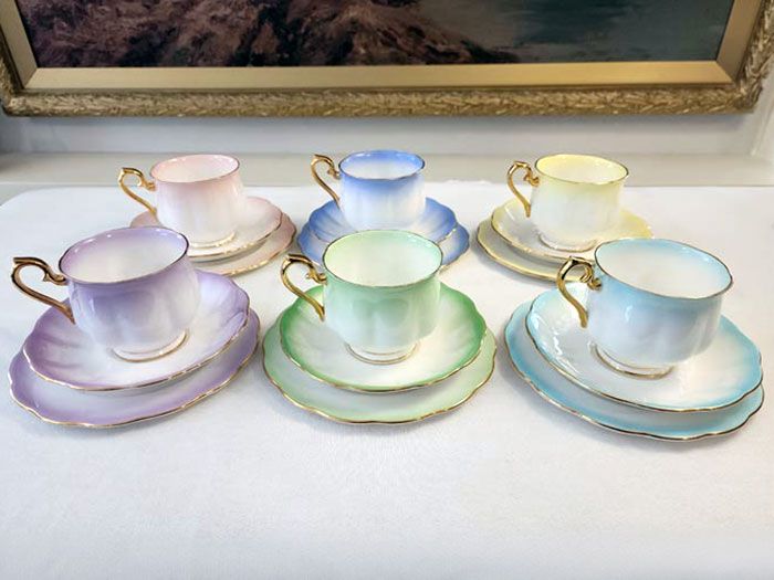 Rainbow set of trios