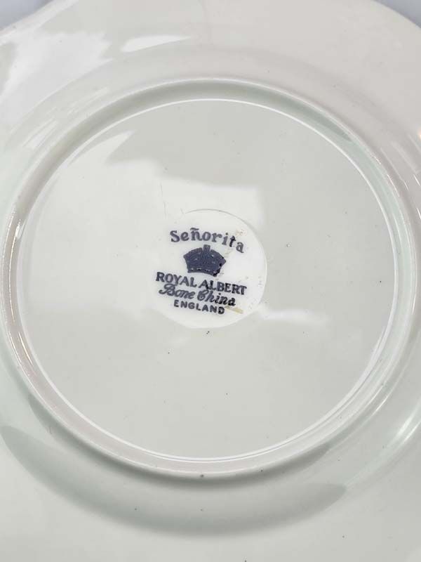 Royal Albert: Royal Albert - Senorita Trio