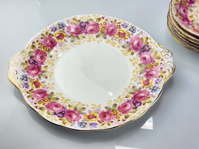 China & Ceramics: Royal Albert - Serena tea set