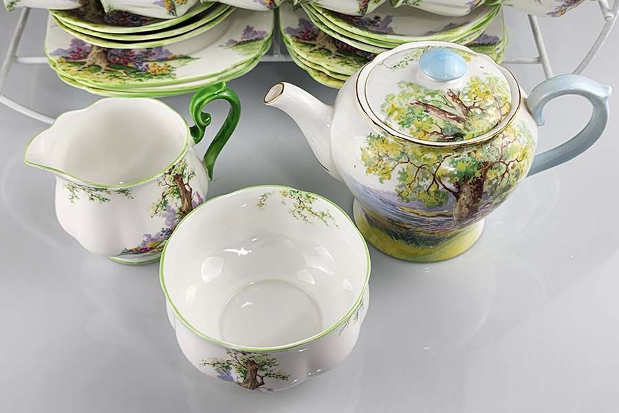 Royal Albert: Royal Albert - Greenwood Tree Tea Set