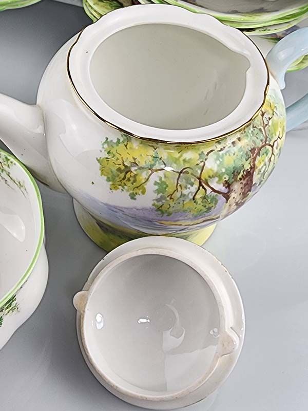 Royal Albert: Royal Albert - Greenwood Tree Tea Set