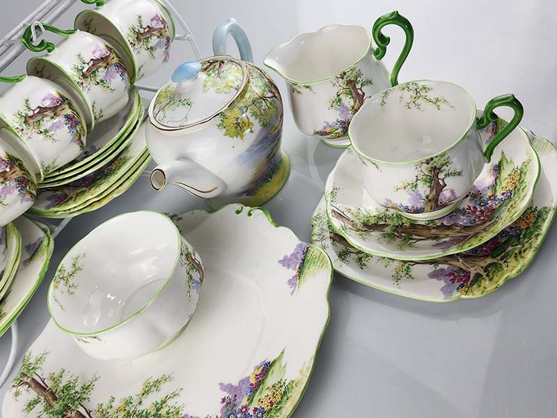 Royal Albert: Royal Albert - Greenwood Tree Tea Set