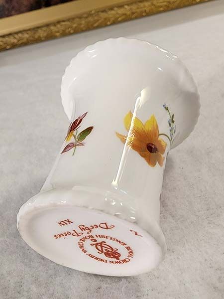 Royal Crown Derby: Royal Crown Derby - Posies vase