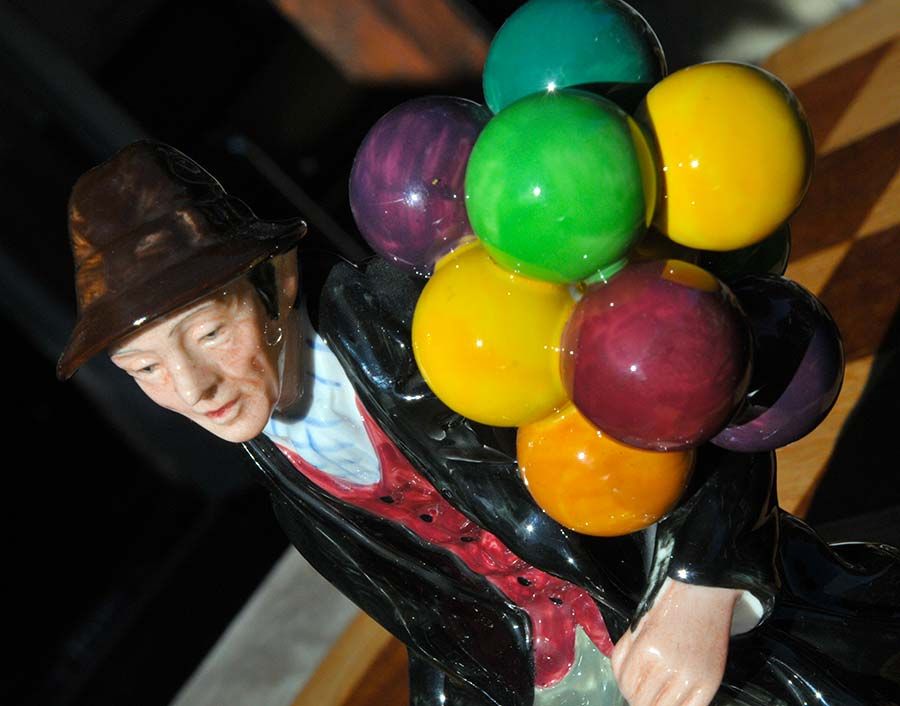 Royal Doulton figurine - Balloon Man