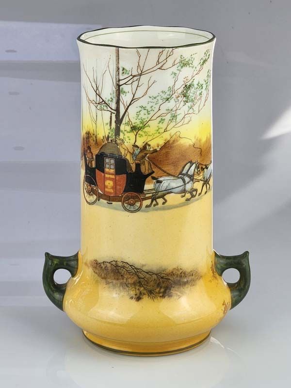 Royal Doulton: Coaching Days Vase - Royal Doulton
